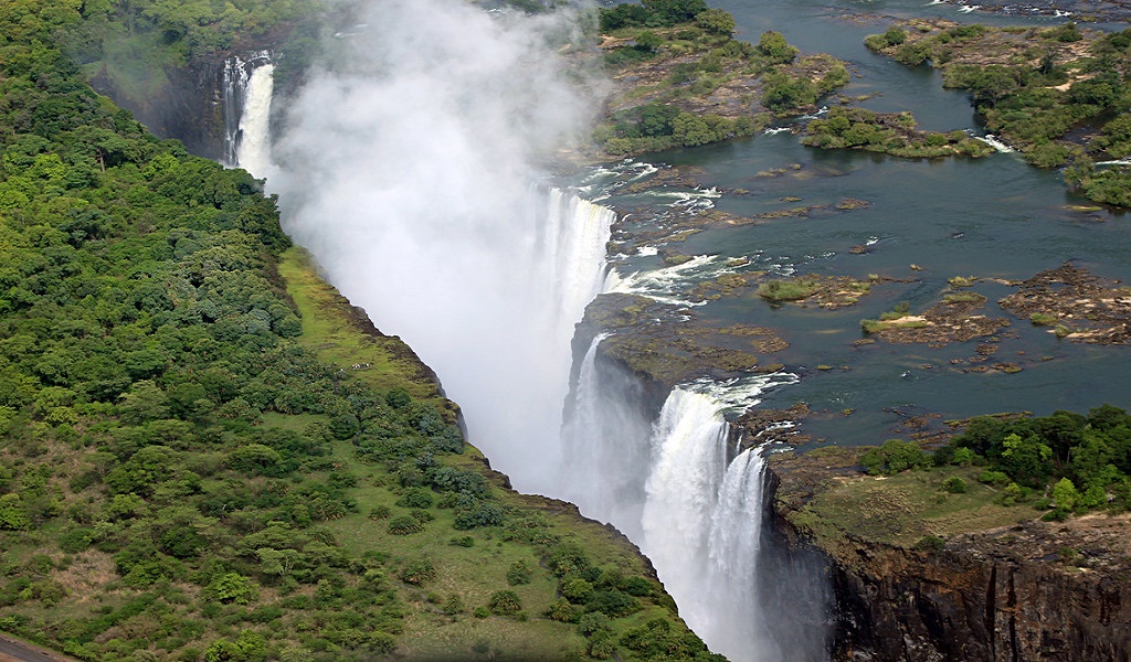 Tips for First-Time Travelers to Victoria Falls